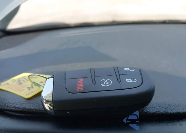 ZACNJDBB9MPN13625: 42377986