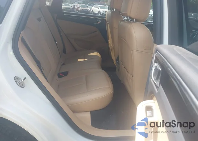 WP1AA2A58JLB19260: 42378053