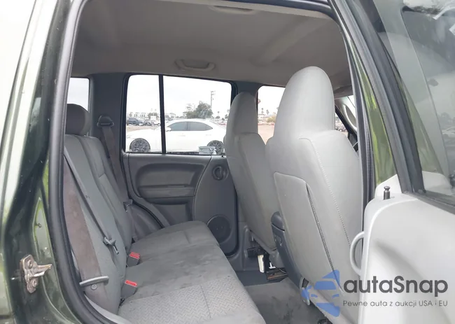 1J4GL38K06W218436: 42379145