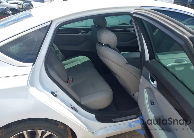 KMHGN4JE7FU081562: 42379322