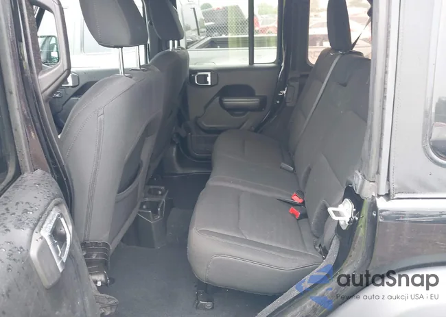 1C4HJXDG3JW150232: 42379385