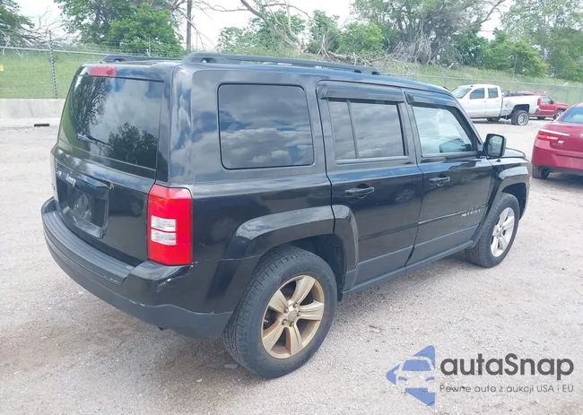 1C4NJRBBXCD589478: 42379559