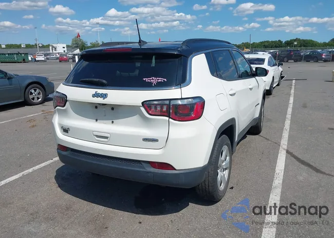 3C4NJDBB2JT328209: 42378767