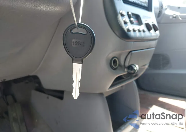 2P4GP44R7TRH37635: 42378820