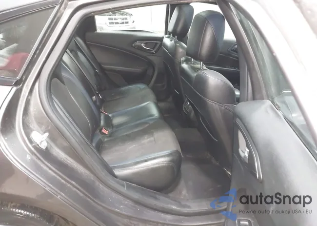 1C3CCCDG8FN530584: 42378909