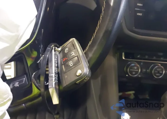 3VV2B7AX8MM050964: 42380389