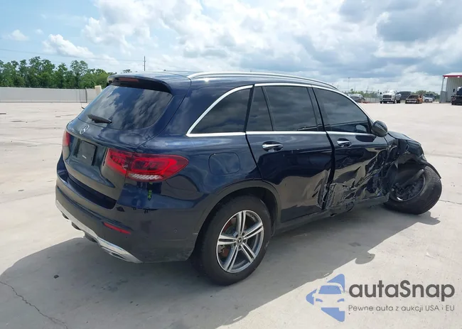 W1N0G8DB4MF875096: 42379867