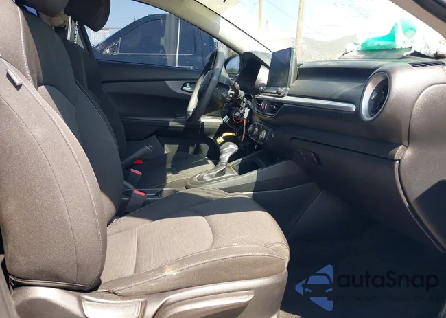 3KPF24AD5LE223787: 42381310