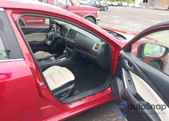 JM1GJ1W54F1183314: 42381313