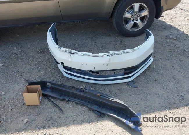 3VWDB7AJXJM261479: 42381315