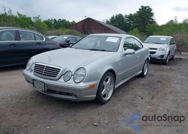 WDBLJ70G8XF060517: 42381333