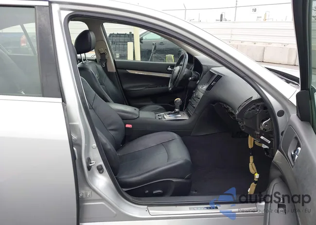 JN1CV6AP5DM305881: 42381346