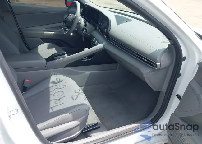 5NPLL4AG8MH016527: 42381369