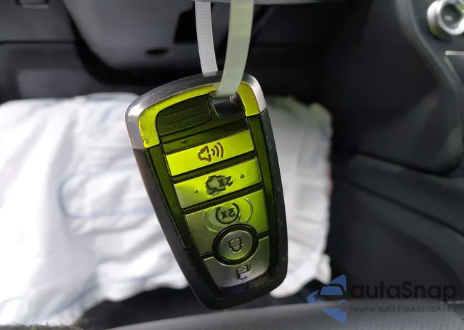 1FATP8UH7J5155047: 42381470