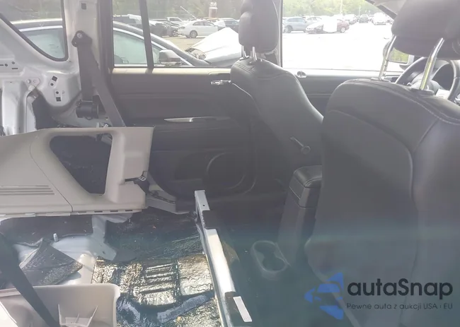 1C4NJDEB6GD653584: 42381474