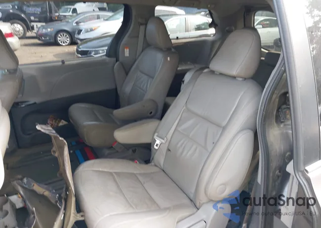 5TDYZ3DC0HS864831: 42380975