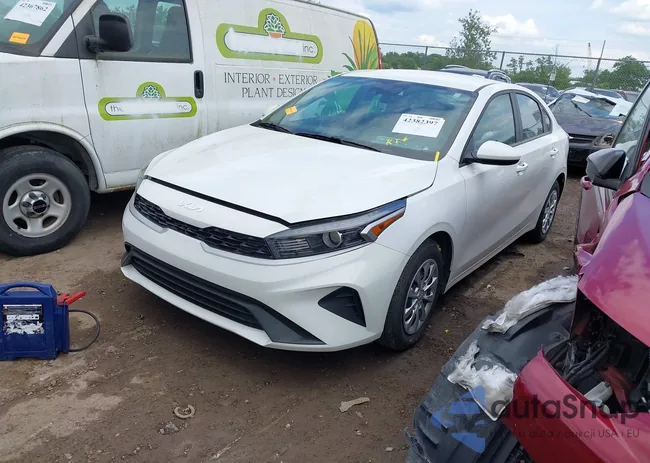 3KPF24ADXRE702151: 42382397