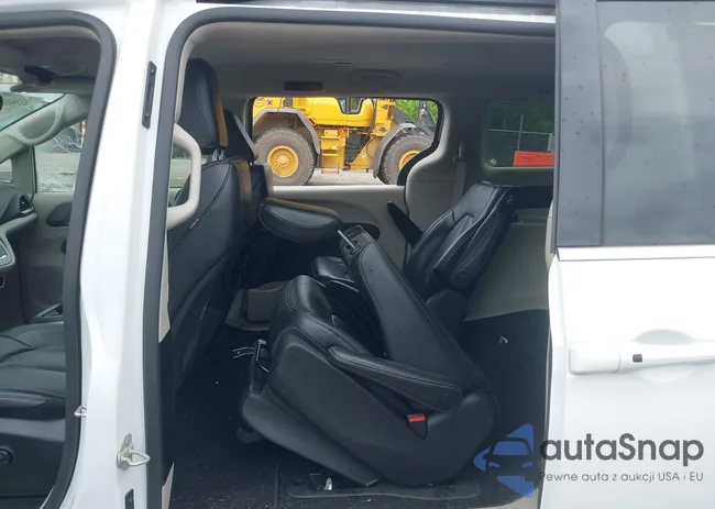 2C4RC1L78PR608880: 42382470