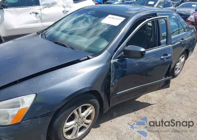 1HGCM56736A015728: 42382537