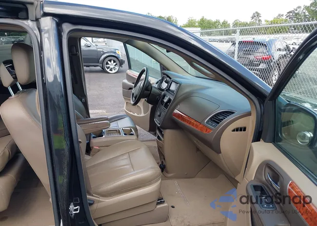 2C4RC1BG4GR132645: 42382625