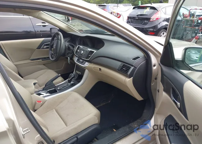 1HGCR2F39EA156203: 42381799