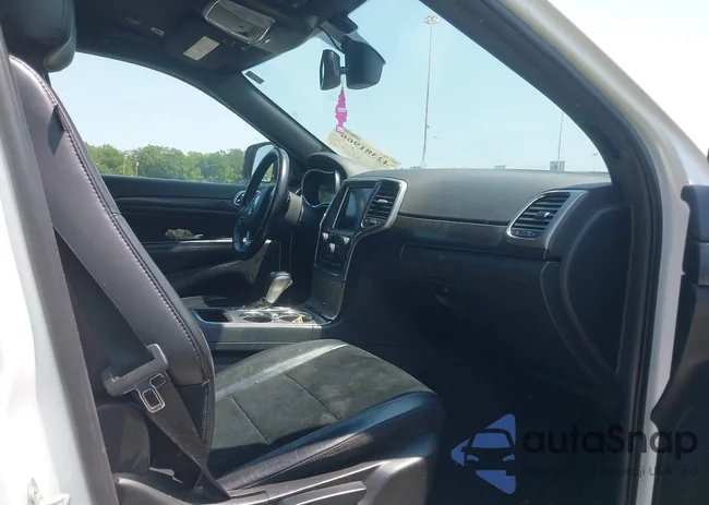 1C4RJFAG0JC388303: 42381966