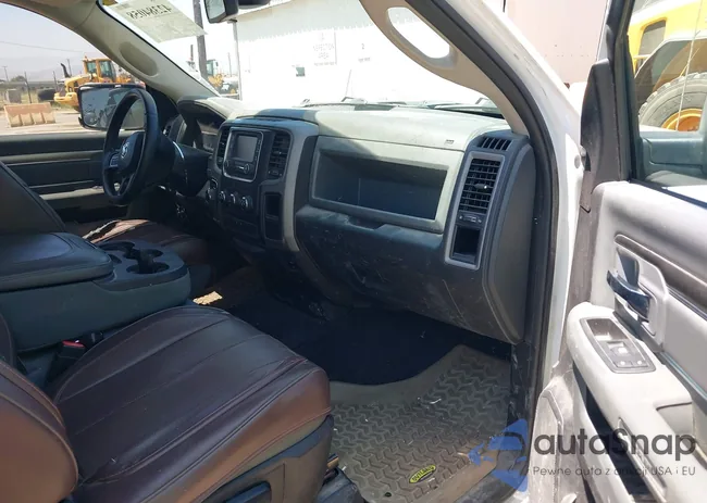 3C6JR6DM0GG352213: 42384058