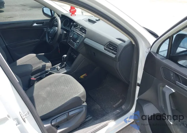 3VV1B7AX5JM097778: 42384582