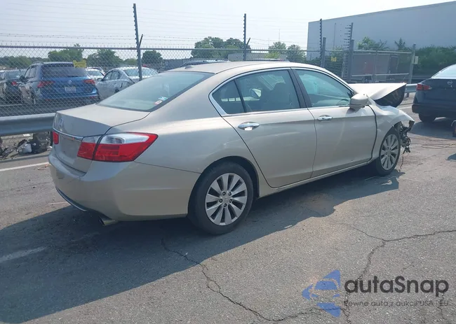 1HGCR2F84DA118162: 42383702