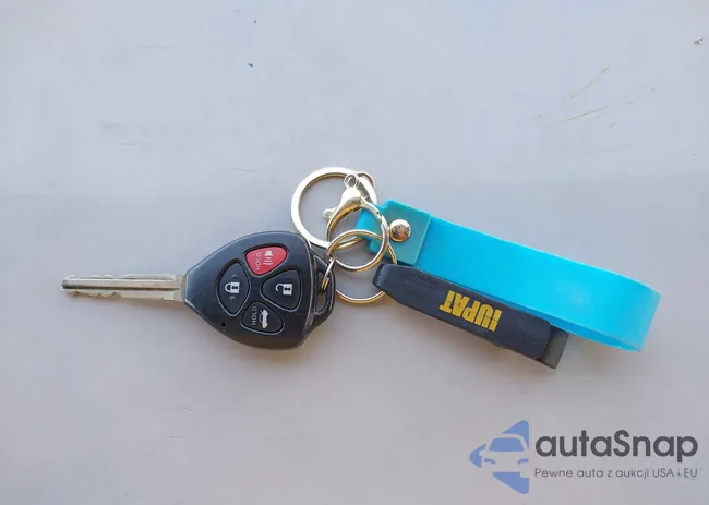 2T1BU4EE5DC013590: 42383713