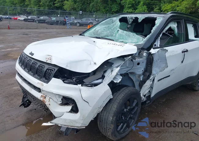 3C4NJDBN3PT510424: 42385491