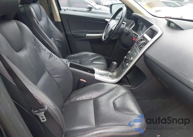 YV4960DZ1A2050990: 42385562