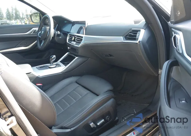 WBA13AW02NFL97513: 42385642