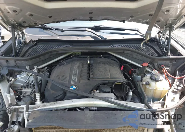 5UXKR0C53JL073058: 42384672