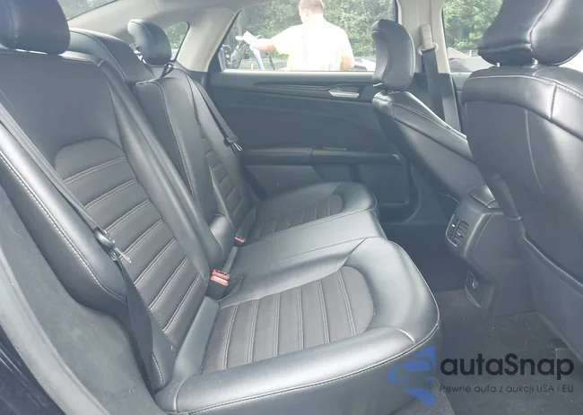 3FA6P0LU7JR137495: 42384683