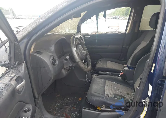 1C4NJCBA0CD580146: 42384707