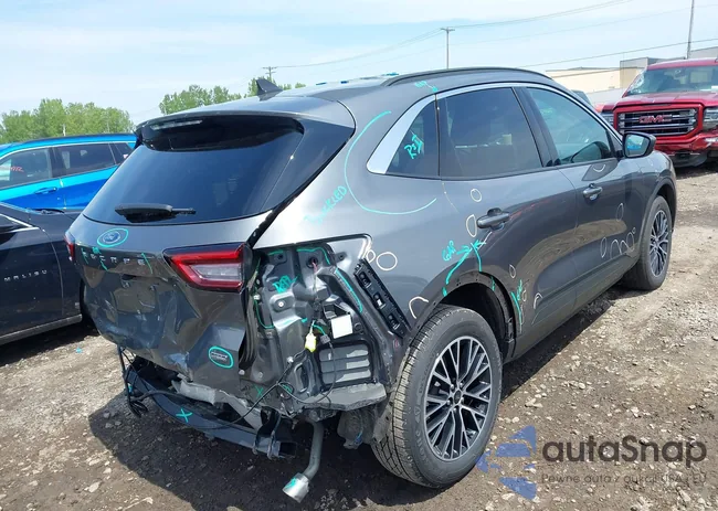 1FMCU0E14PUB04024: 42384746