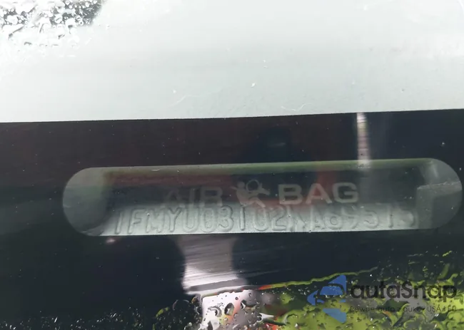 1FMYU03102KA69575: 42386149