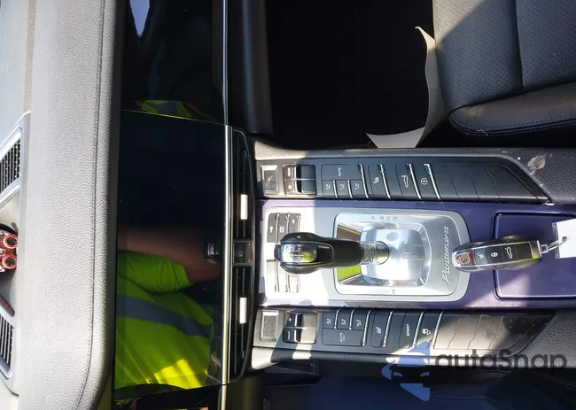 WP0AA2A77BL013757: 42386546