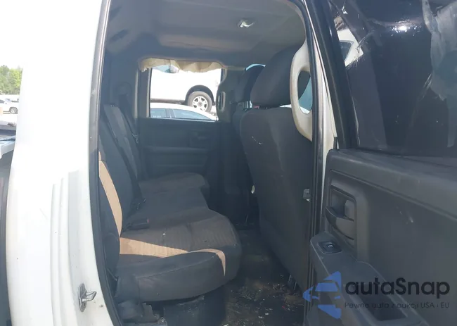 1D3HB18P29S732322: 42385852