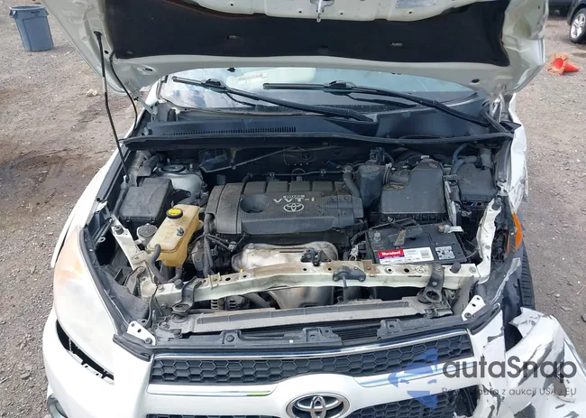 2T3YF4DV7AW051880: 42386681