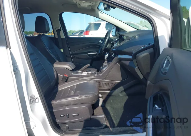 1FMCU9J9XGUA89514: 42387871