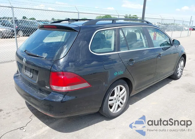 3VWPL7AJ9DM686240: 42388114