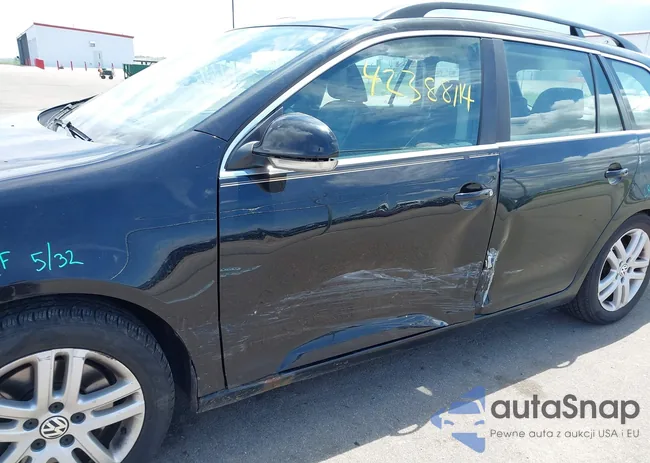 3VWPL7AJ9DM686240: 42388114