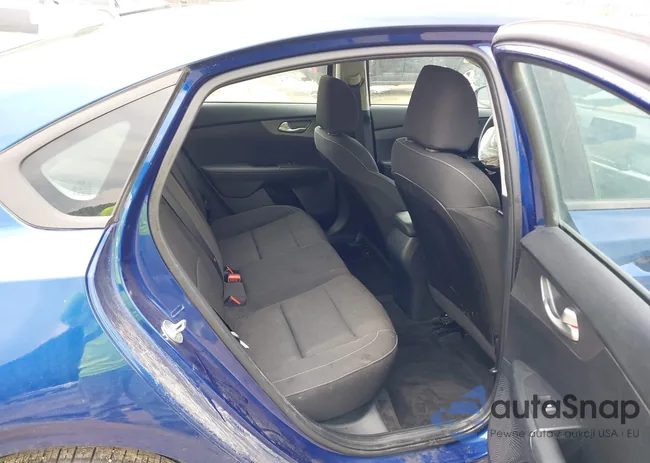 3KPF24AD3KE095807: 42388370