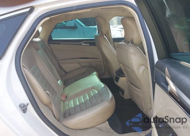 3FA6P0HR0DR155619: 42387477