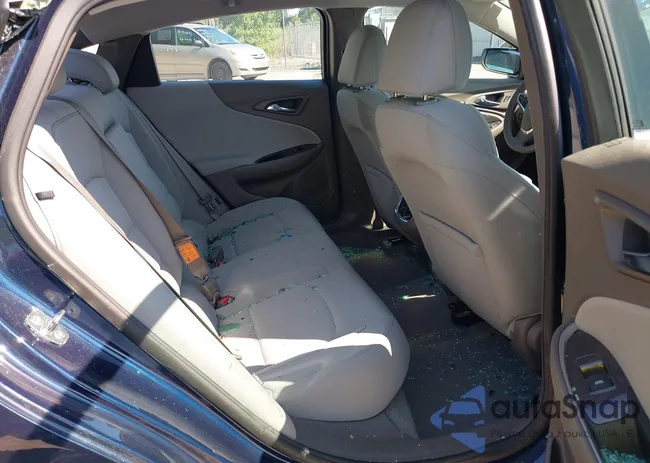 1G1ZD5ST8NF111831: 42387562