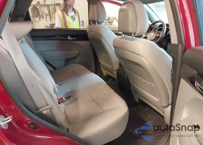 5XYKT3A18BG045788: 42387841