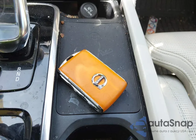 YV4BR00L4M1698473: 42387855