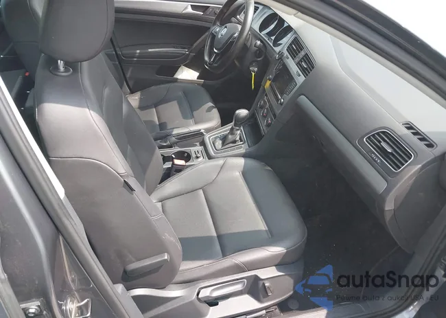 3VW217AU9FM102268: 42389016